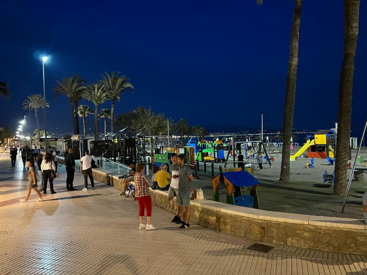 Luxury 190M2 Amplio Apartamento Moderno Con Terraza En La Azotea De 50M2 Junto A La Playa, En El Centro De Torre Del Mar, Malaga, Modern Large Apartment With 50M2 Roof Terrace By The Beach, Right In The Center Of Torre Del Mar, Malaga Exterior foto